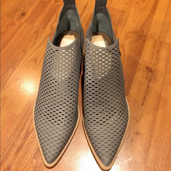 SOLD 🌈 New Dolce Vita Ankle Boots - Picture 8 of 14